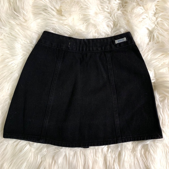 Brandy Melville Black Button Front Denim Skirt - Picture 2 of 3